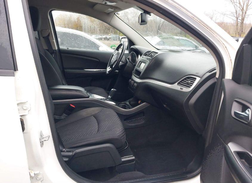 Photo 5 of 2016 Dodge Journey SXT (VIN 3C4PDCBG8GT121242)