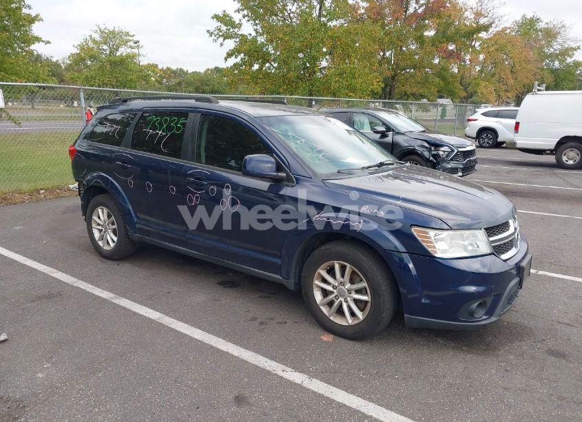 2017 Dodge Journey SXT (VIN 3C4PDCBG8HT537213) main photo