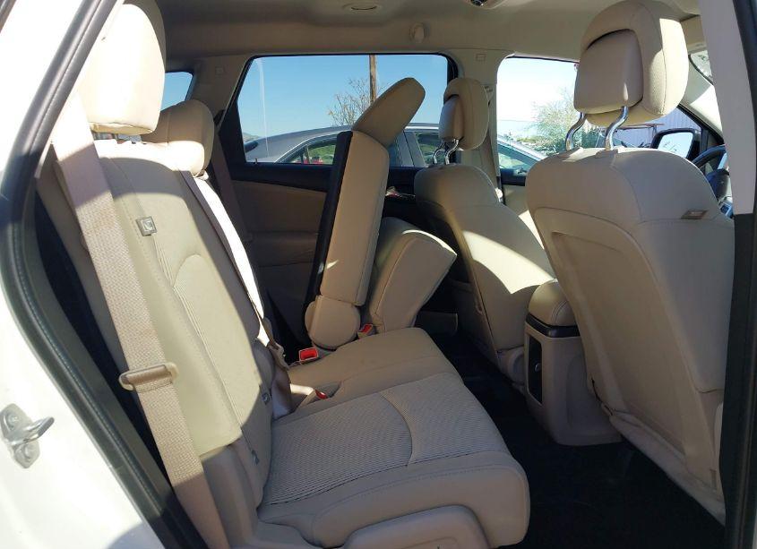 Photo 8 of 2017 Dodge Journey SXT (VIN 3C4PDCBG8HT561768)