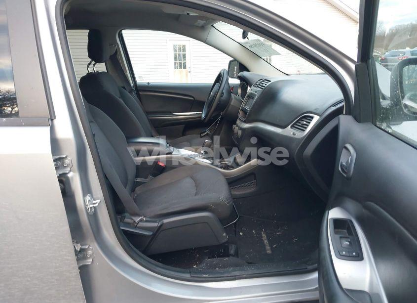 Photo 5 of 2017 Dodge Journey SXT (VIN 3C4PDCBG8HT591031)