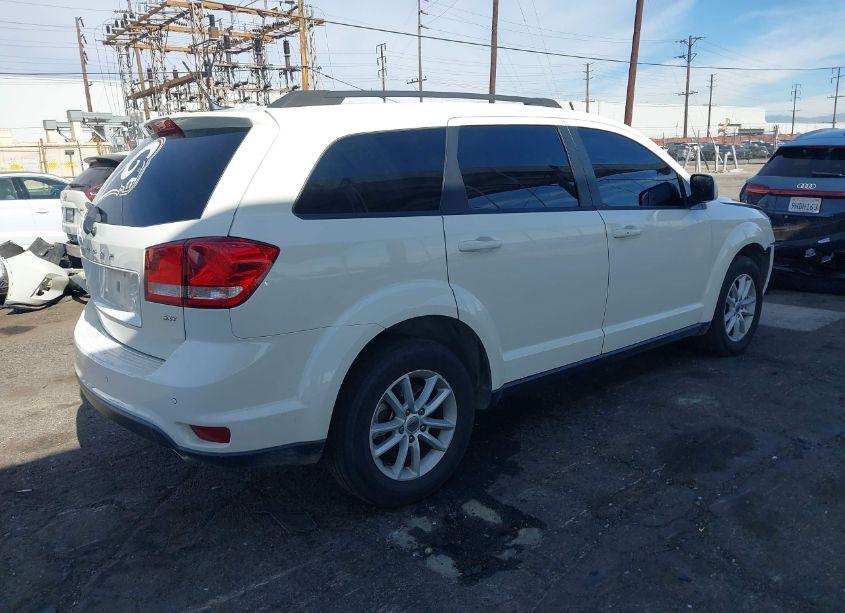 Photo 4 of 2018 Dodge Journey SXT (VIN 3C4PDCBG8JT166995)