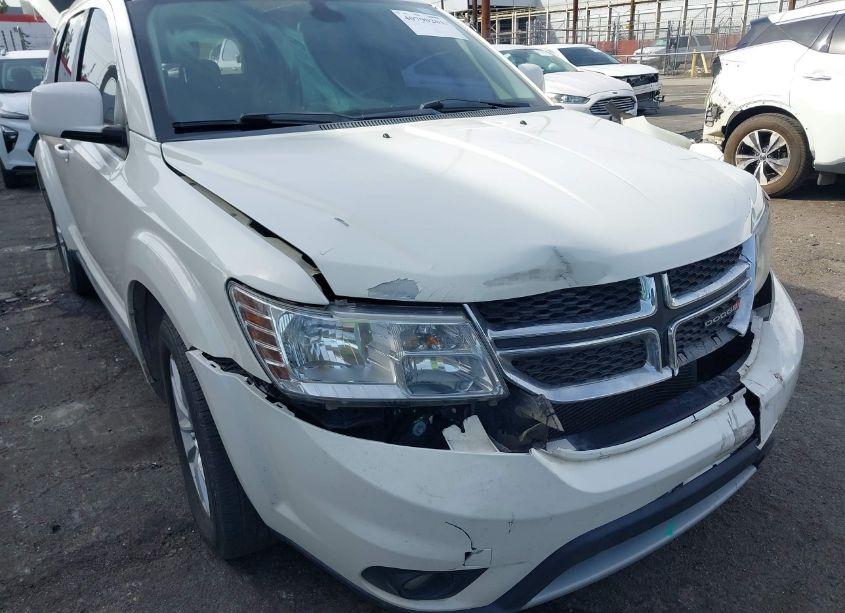 Photo 6 of 2018 Dodge Journey SXT (VIN 3C4PDCBG8JT166995)