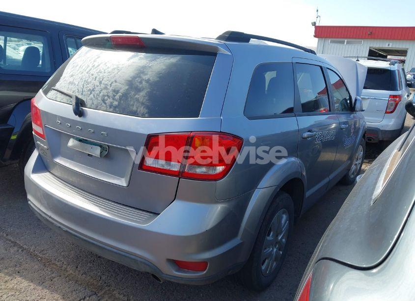 Photo 4 of 2018 Dodge Journey SXT (VIN 3C4PDCBG8JT525178)