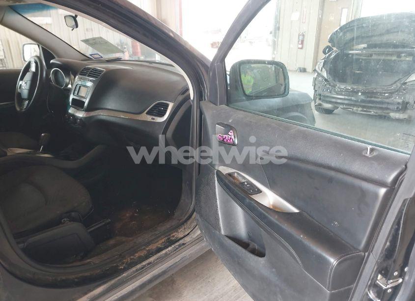 Photo 5 of 2014 Dodge Journey SXT (VIN 3C4PDCBG9ET270787)