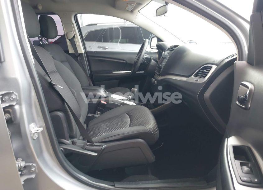 Photo 5 of 2016 Dodge Journey SXT (VIN 3C4PDCBG9GT218935)