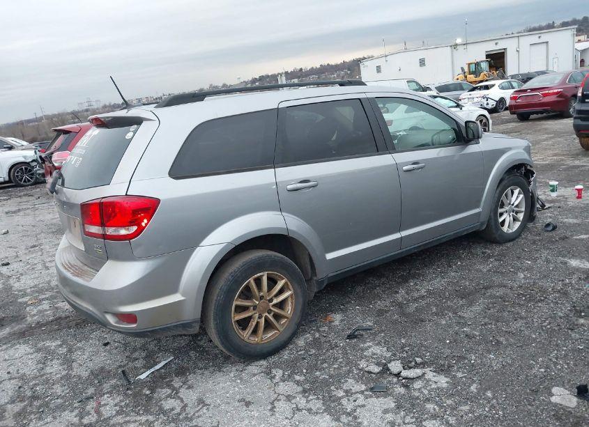 Photo 4 of 2017 Dodge Journey SXT (VIN 3C4PDCBG9HT534143)