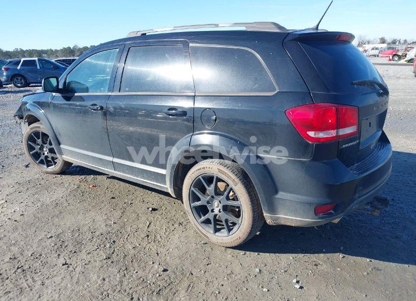 Photo 3 of 2018 Dodge Journey SXT (VIN 3C4PDCBG9JT257404)