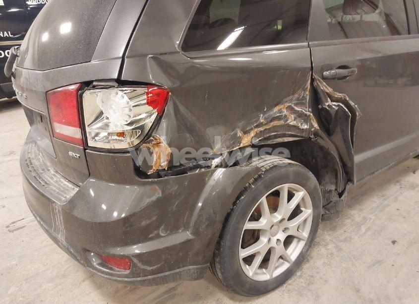 Photo 6 of 2018 Dodge Journey SXT (VIN 3C4PDCBG9JT427910)