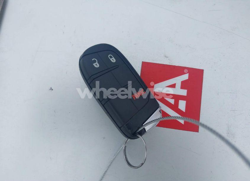 Photo 11 of 2018 Dodge Journey SXT (VIN 3C4PDCBG9JT513184)