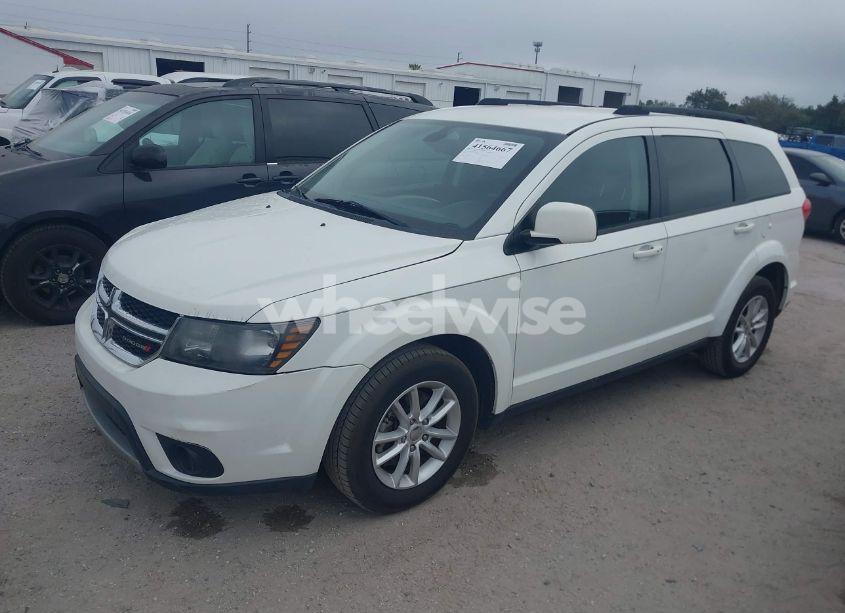 Photo 2 of 2018 Dodge Journey SXT (VIN 3C4PDCBG9JT513184)