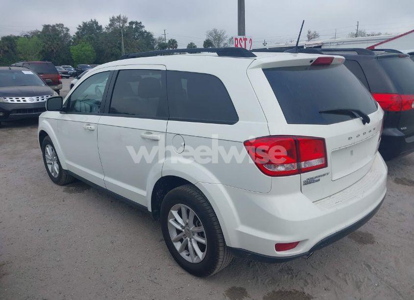 Photo 3 of 2018 Dodge Journey SXT (VIN 3C4PDCBG9JT513184)