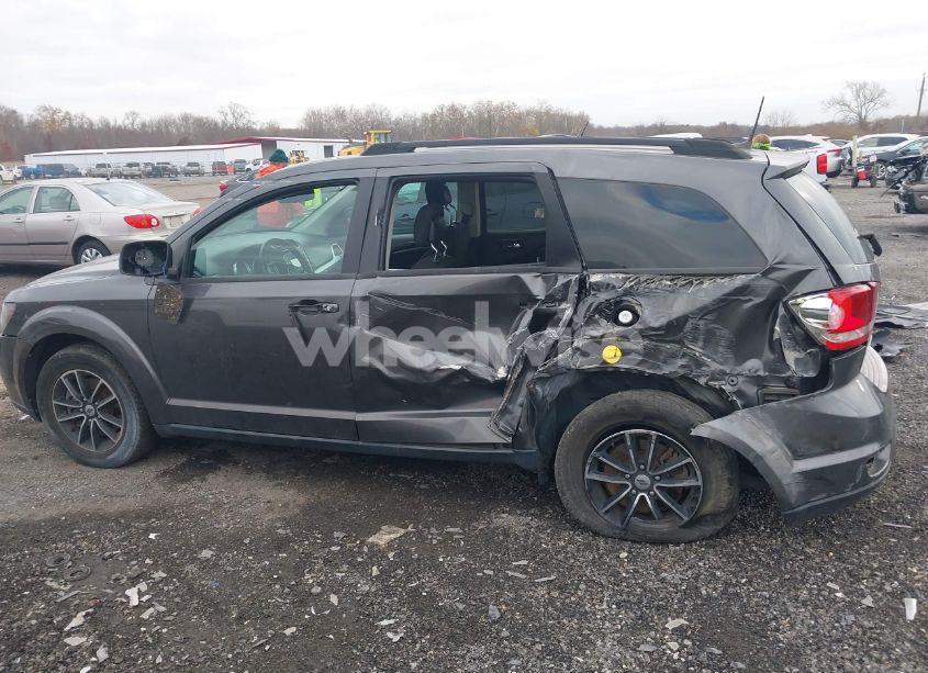 Photo 14 of 2018 Dodge Journey SXT (VIN 3C4PDCBG9JT525626)