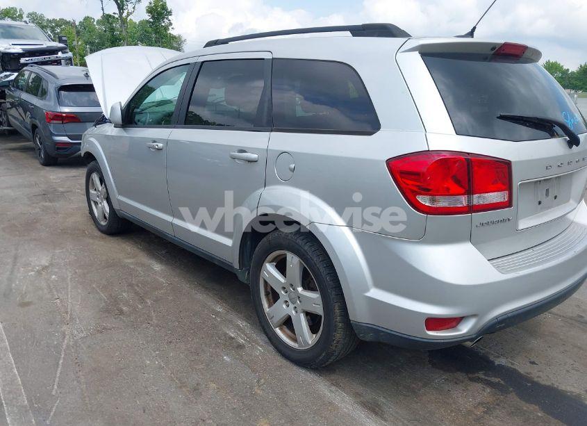Photo 3 of 2012 Dodge Journey SXT (VIN 3C4PDCBGXCT324756)