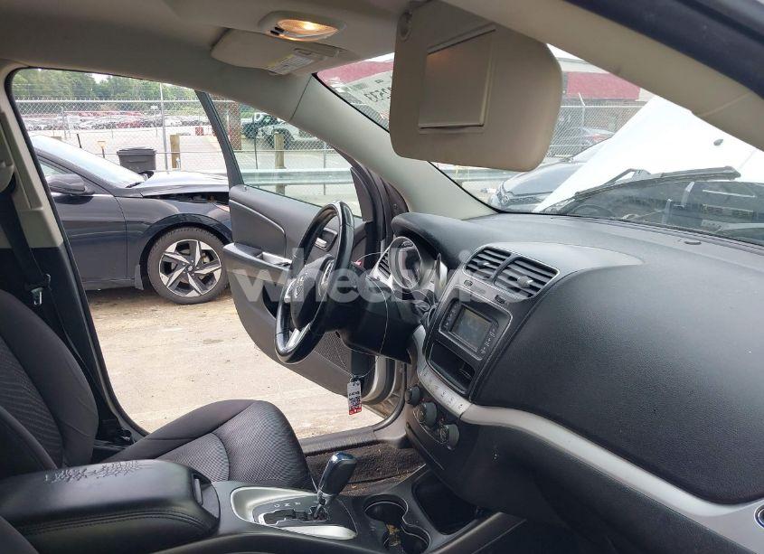 Photo 5 of 2012 Dodge Journey SXT (VIN 3C4PDCBGXCT324756)