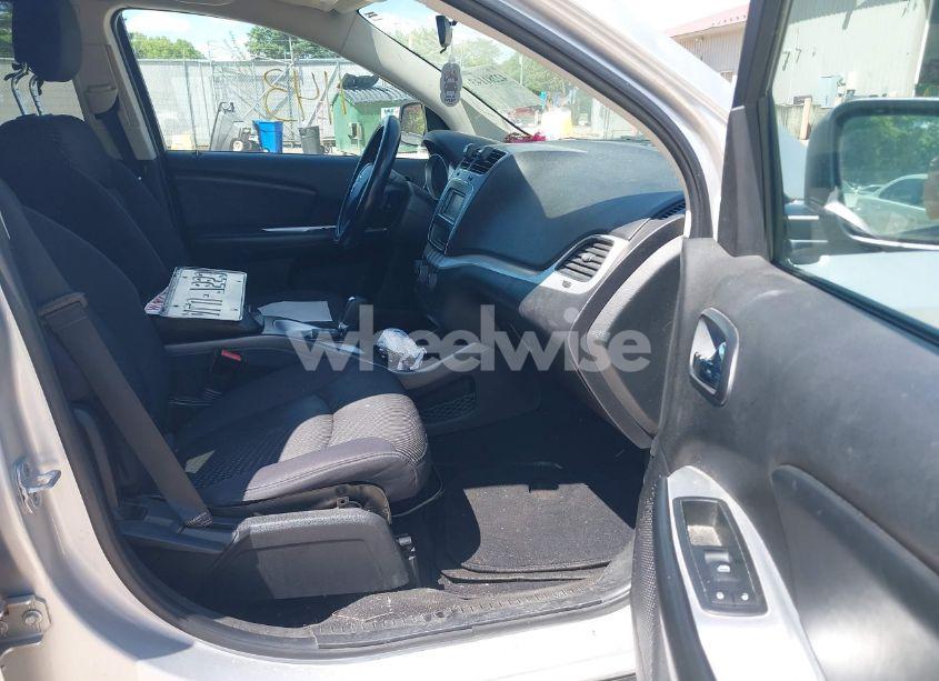 Photo 5 of 2012 Dodge Journey SXT (VIN 3C4PDCBGXCT390031)