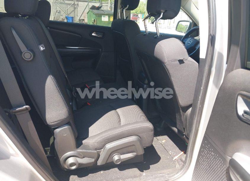 Photo 8 of 2012 Dodge Journey SXT (VIN 3C4PDCBGXCT390031)