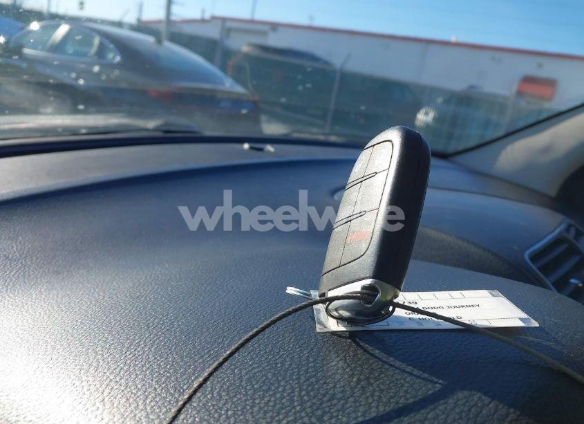 Photo 11 of 2014 Dodge Journey SXT (VIN 3C4PDCBGXET144213)