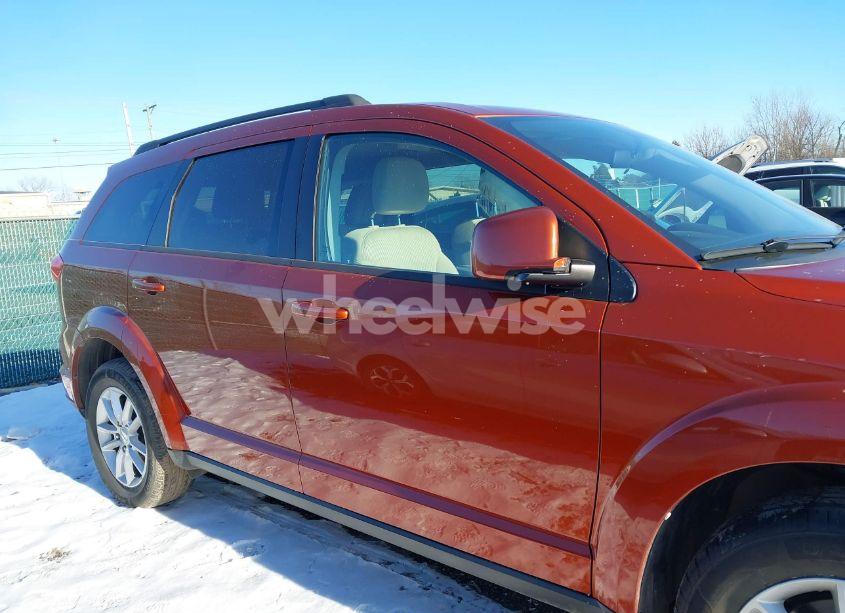 Photo 13 of 2014 Dodge Journey SXT (VIN 3C4PDCBGXET144213)