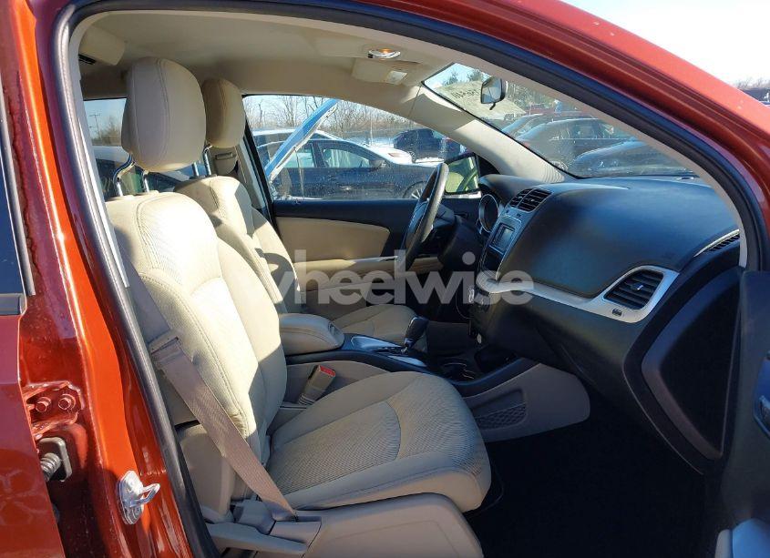 Photo 5 of 2014 Dodge Journey SXT (VIN 3C4PDCBGXET144213)