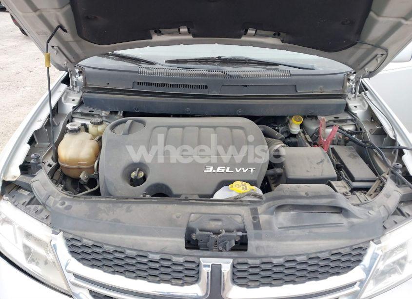 Photo 10 of 2014 Dodge Journey SXT (VIN 3C4PDCBGXET214261)