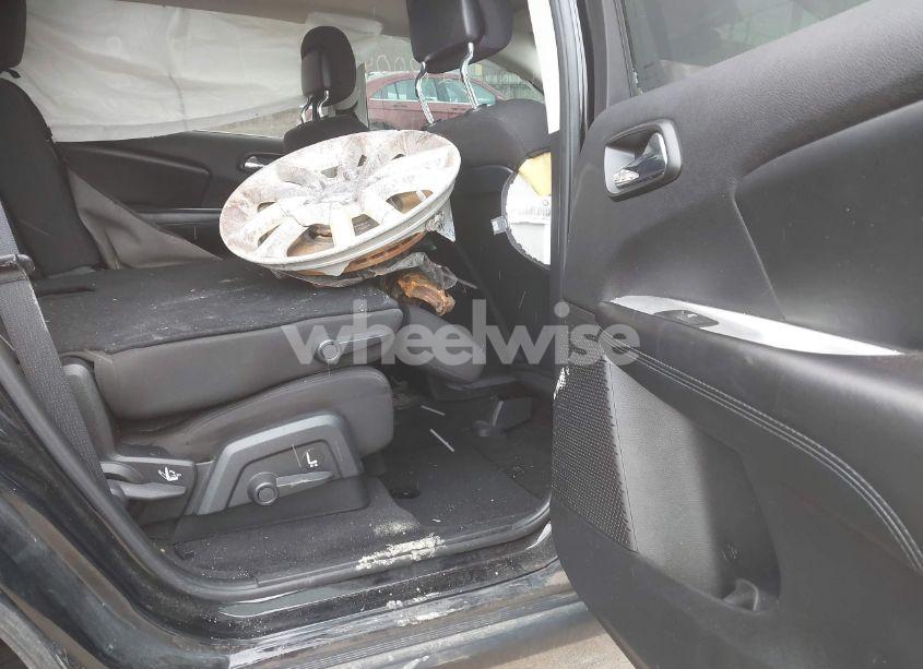 Photo 8 of 2016 Dodge Journey SXT (VIN 3C4PDCBGXGT130895)