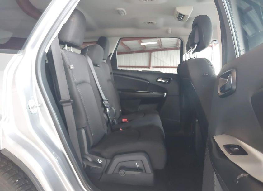 Photo 8 of 2017 Dodge Journey SXT (VIN 3C4PDCBGXHT515701)