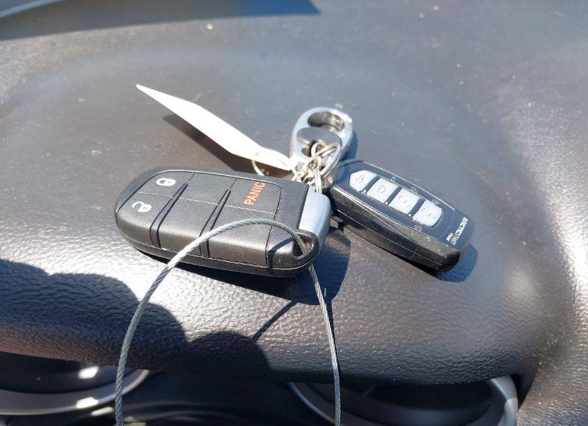 Photo 11 of 2017 Dodge Journey SXT (VIN 3C4PDCBGXHT515875)