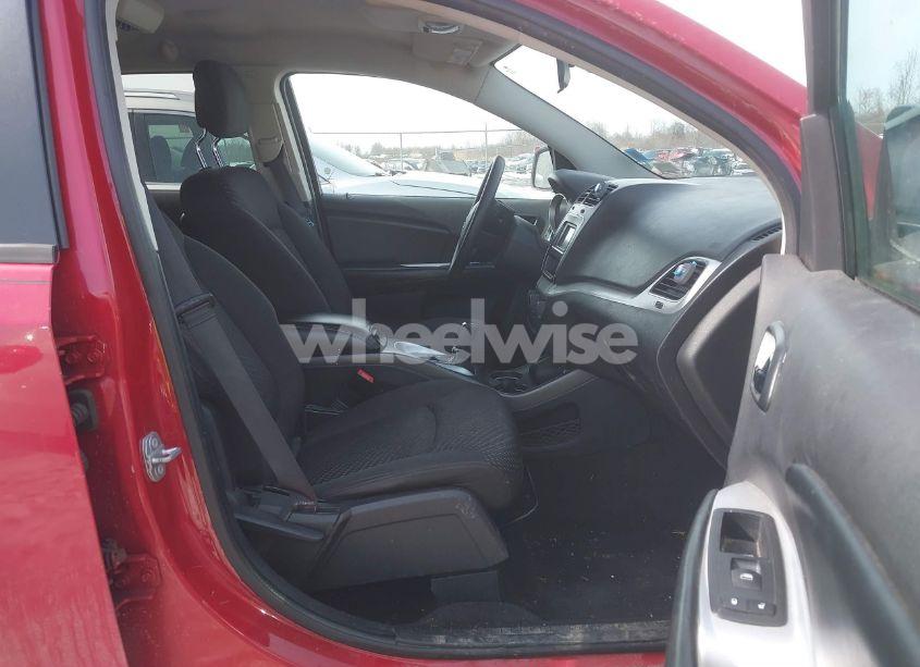 Photo 5 of 2017 Dodge Journey SXT (VIN 3C4PDCBGXHT572402)