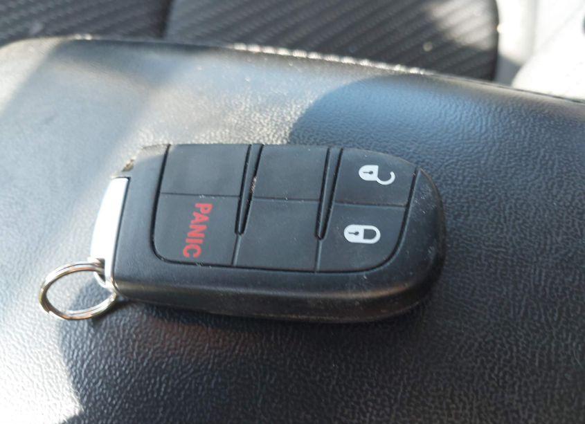 Photo 11 of 2018 Dodge Journey SXT (VIN 3C4PDCBGXJT526378)