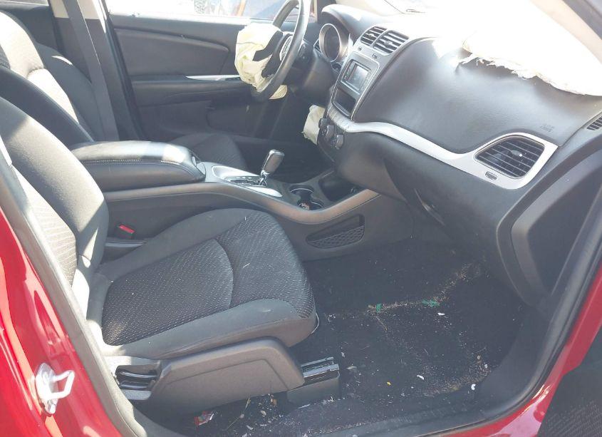 Photo 5 of 2018 Dodge Journey SXT (VIN 3C4PDCBGXJT526378)