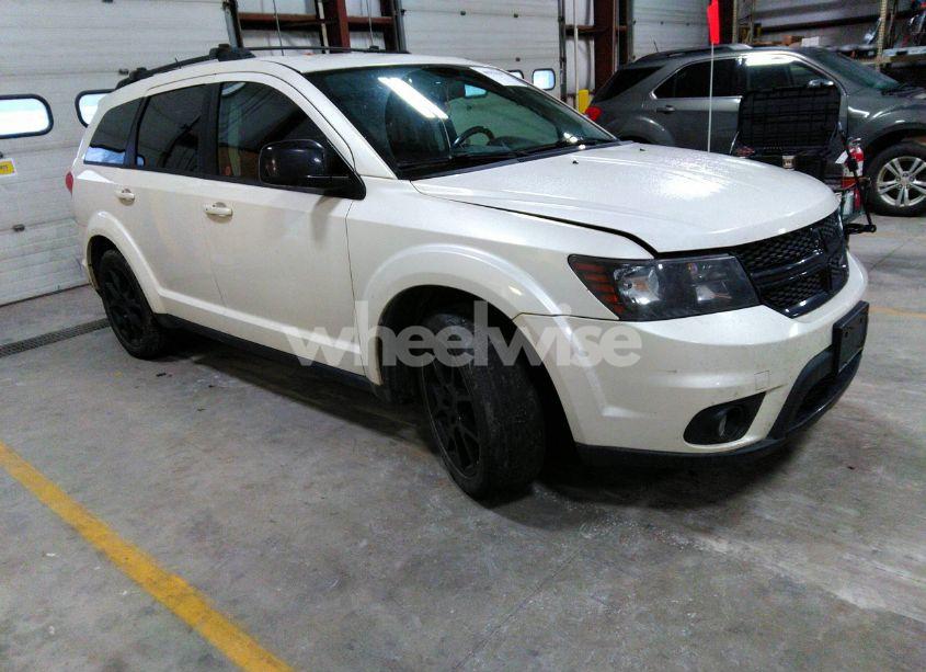 2016 Dodge Journey SXT/LIMITED (VIN 3C4PDCCG8GT136595) main photo