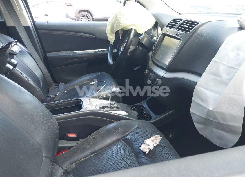 Photo 5 of 2018 Dodge Journey GT (VIN 3C4PDCEG4JT310523)