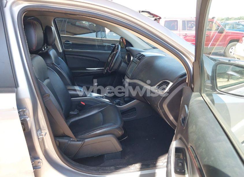 Photo 5 of 2018 Dodge Journey GT (VIN 3C4PDCEGXJT346569)