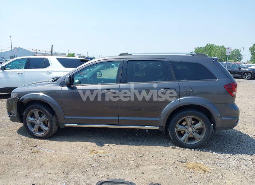 Photo 14 of 2016 Dodge Journey CROSSROAD PLUS (VIN 3C4PDCGB0GT195137)