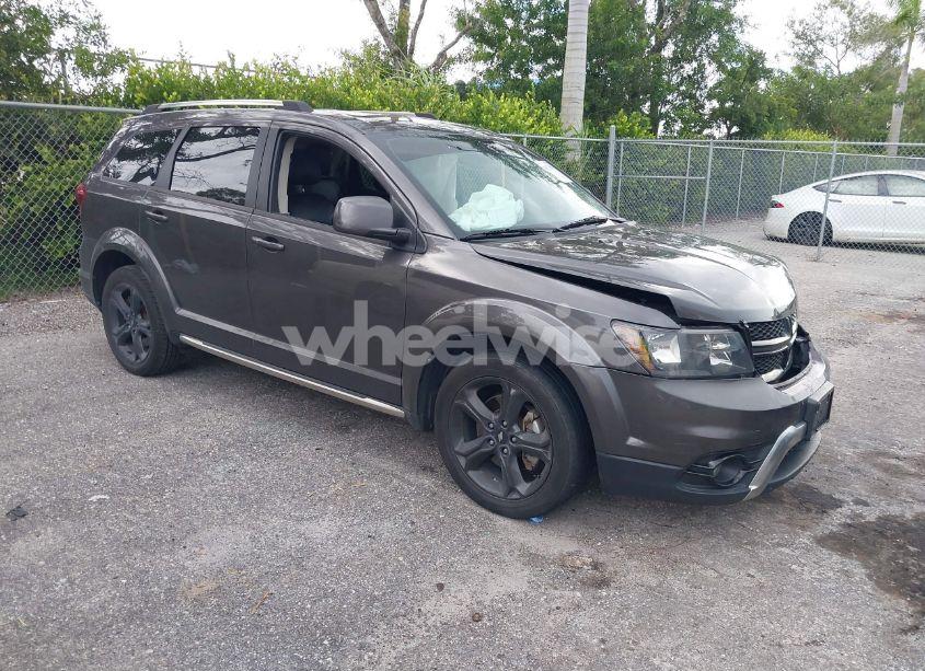 2020 Dodge Journey CROSSROAD (VIN 3C4PDCGB0LT270042) main photo