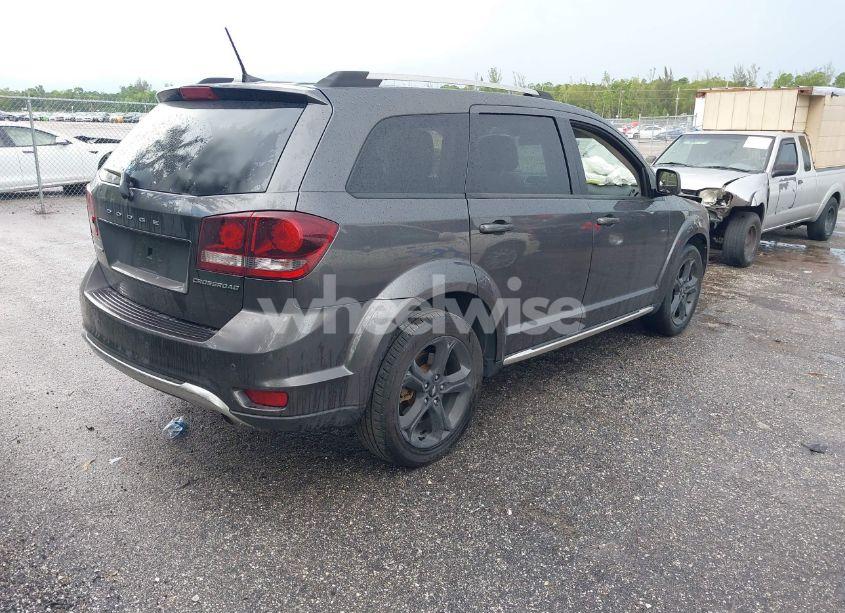 Photo 4 of 2020 Dodge Journey CROSSROAD (VIN 3C4PDCGB0LT270042)