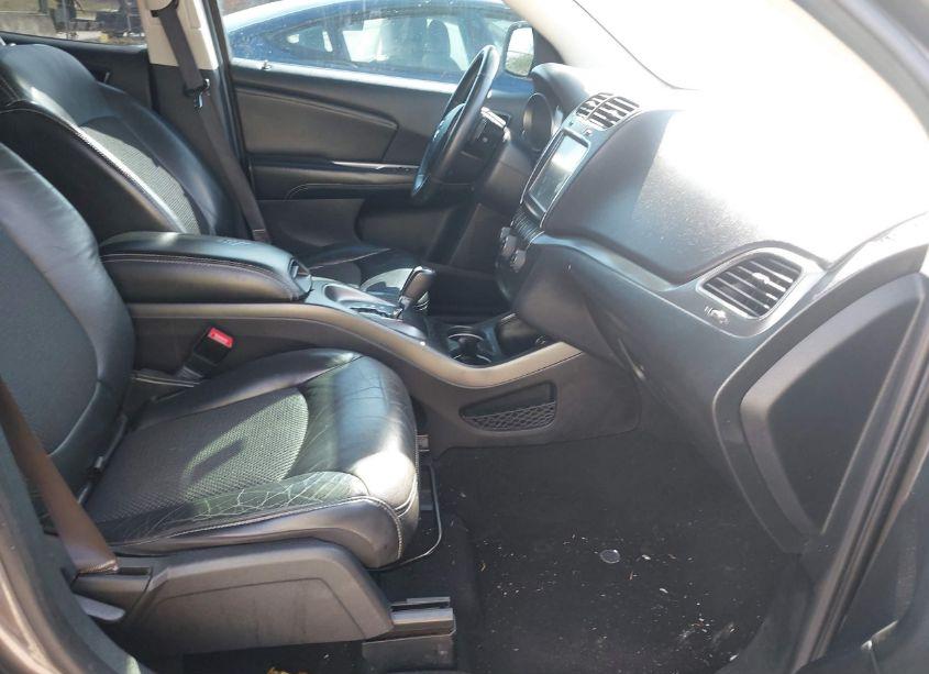 Photo 5 of 2016 Dodge Journey CROSSROAD PLUS (VIN 3C4PDCGB1GT141720)