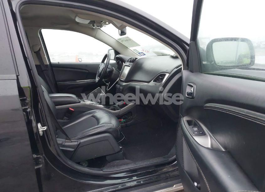 Photo 5 of 2017 Dodge Journey CROSSROAD PLUS (VIN 3C4PDCGB1HT577436)