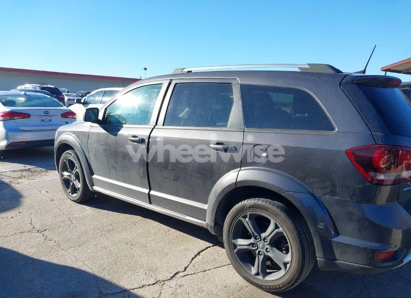 Photo 14 of 2019 Dodge Journey CROSSROAD (VIN 3C4PDCGB1KT875380)