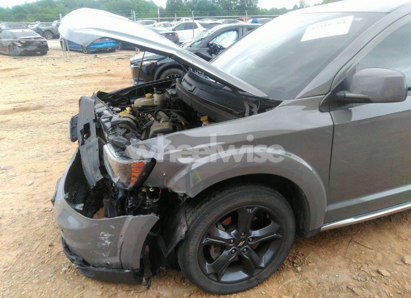 Photo 6 of 2020 Dodge Journey CROSSROAD (VIN 3C4PDCGB3LT263523)