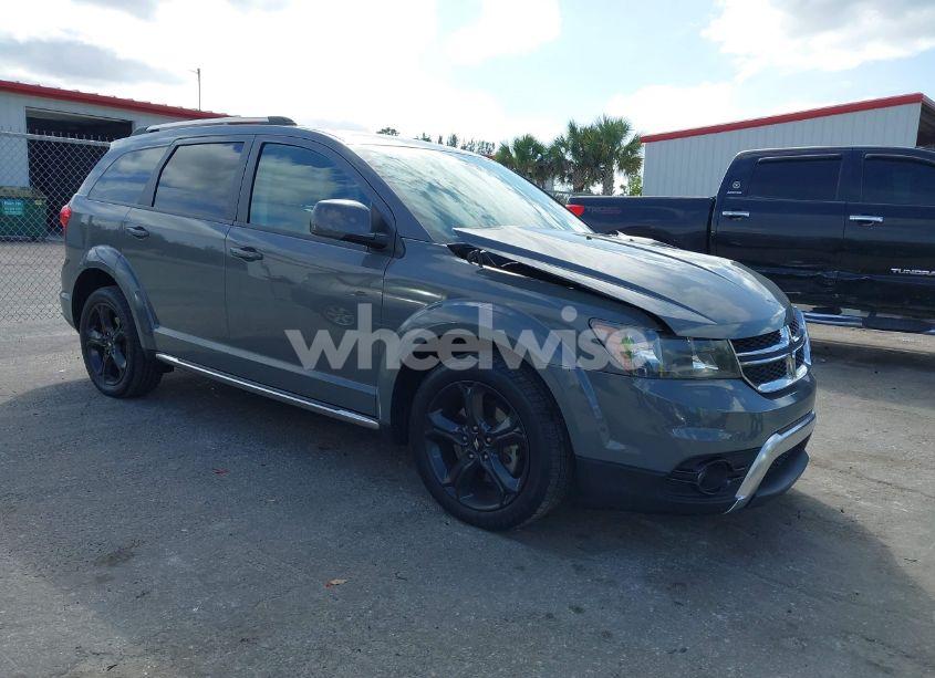 2020 Dodge Journey CROSSROAD (VIN 3C4PDCGB3LT263960) main photo