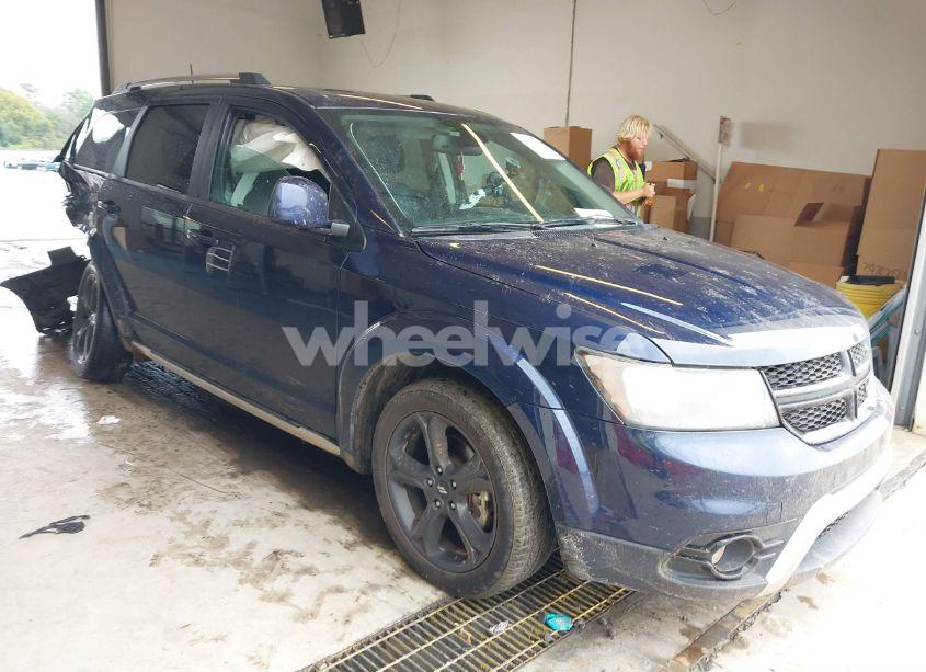 2020 Dodge Journey CROSSROAD (VIN 3C4PDCGB3LT267443) main photo