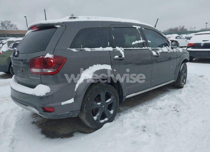 Photo 4 of 2018 Dodge Journey CROSSROAD (VIN 3C4PDCGB4JT257310)