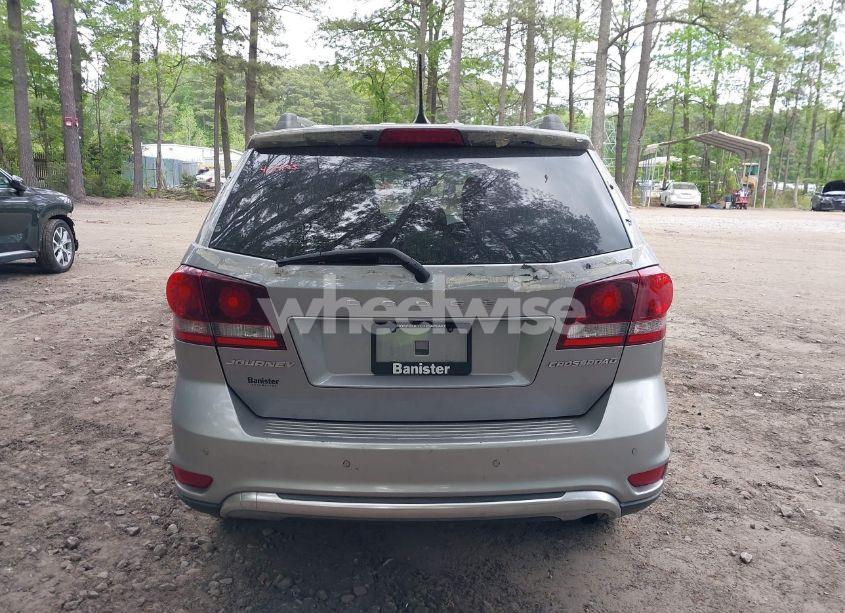 Photo 16 of 2020 Dodge Journey CROSSROAD (VIN 3C4PDCGB4LT201564)