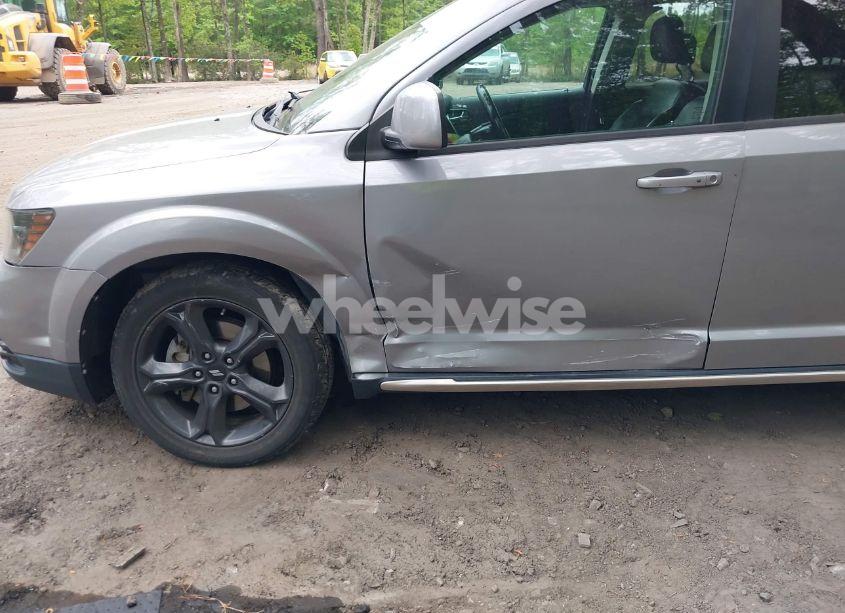 Photo 6 of 2020 Dodge Journey CROSSROAD (VIN 3C4PDCGB4LT201564)