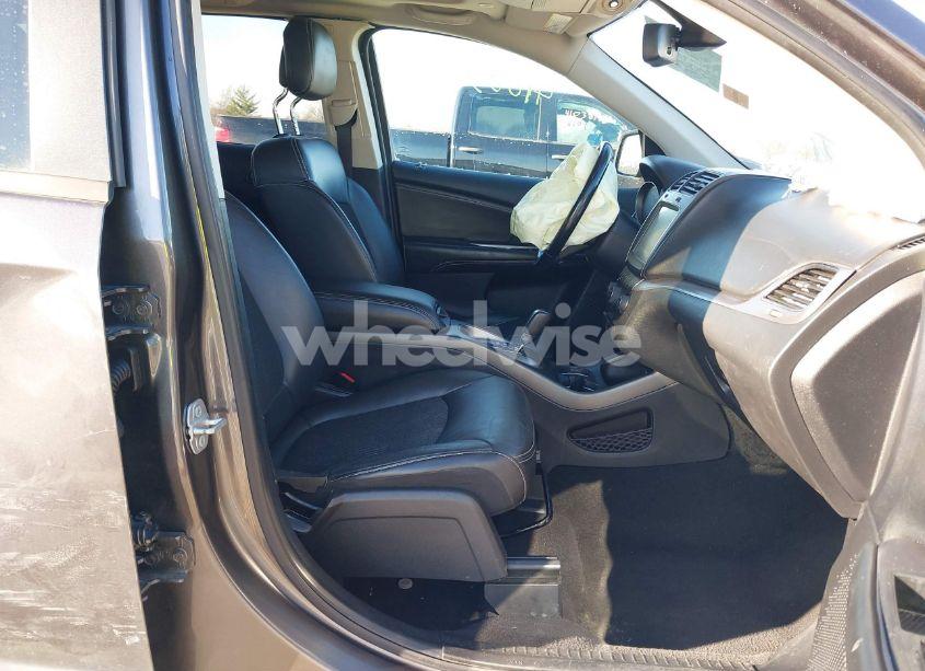 Photo 5 of 2020 Dodge Journey CROSSROAD (VIN 3C4PDCGB6LT201095)