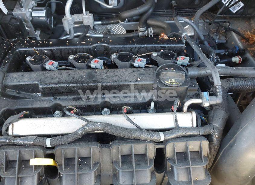 Photo 10 of 2018 Dodge Journey CROSSROAD (VIN 3C4PDCGB8JT506062)