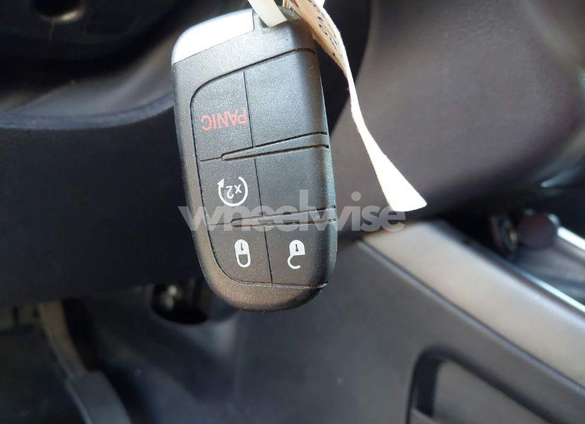 Photo 11 of 2018 Dodge Journey CROSSROAD (VIN 3C4PDCGB8JT506062)