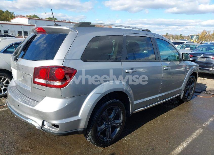 Photo 4 of 2018 Dodge Journey CROSSROAD (VIN 3C4PDCGB8JT506062)