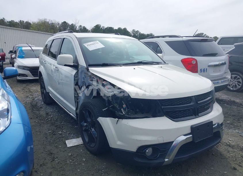2020 Dodge Journey CROSSROAD (VIN 3C4PDCGB8LT272525) main photo
